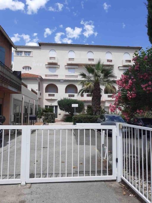 Bandol: Elegant Et Cosy 2 Pieces, Proche Ville Et Plage Eksteriør billede